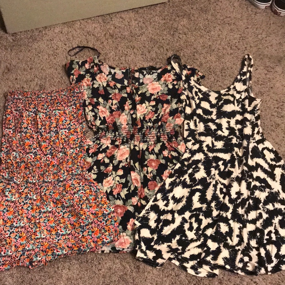 🌼 bundle of 1 strapless romper, and two dresses🌼